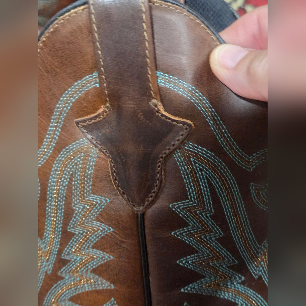 Classic Brown Embroidered Western Heeled Boots - Picture 5 of 12